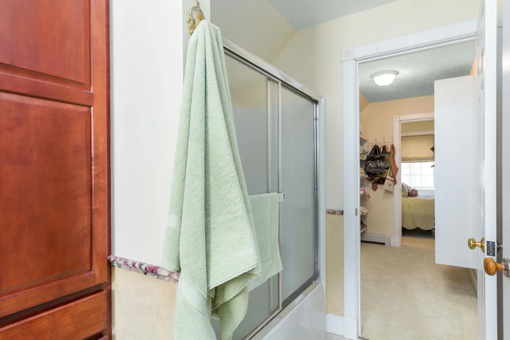 153 Postiche Lane Hinesburg VT 05461