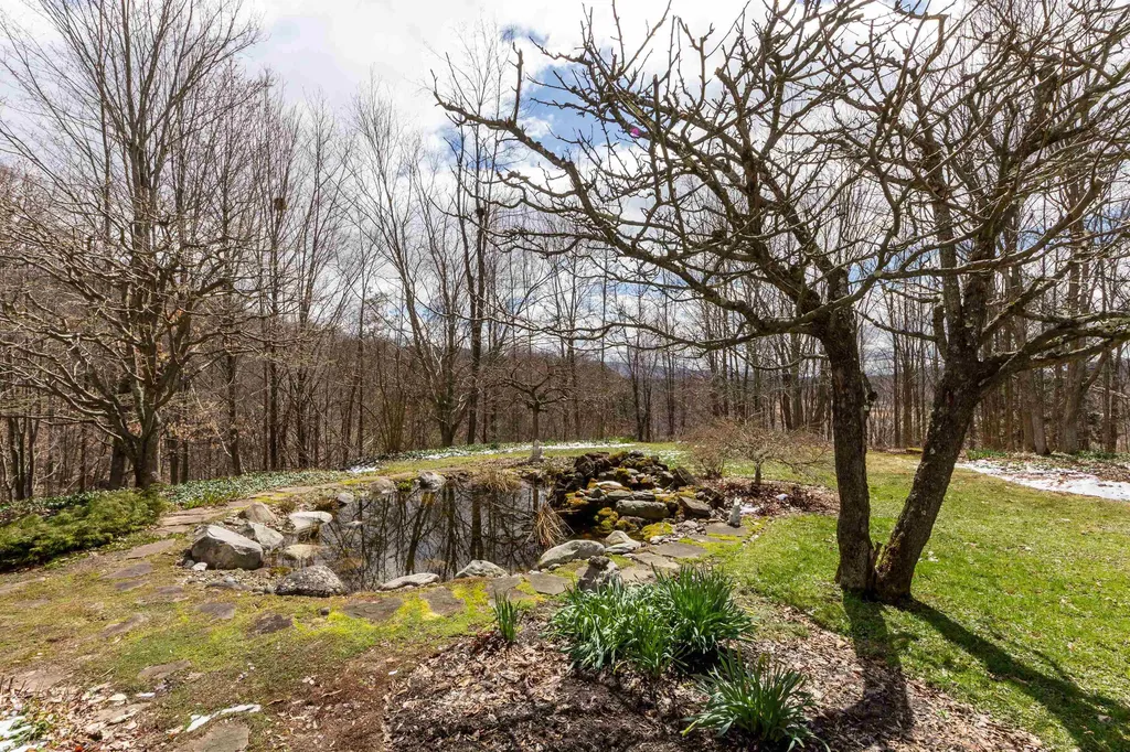 153 Postiche Lane Hinesburg VT 05461