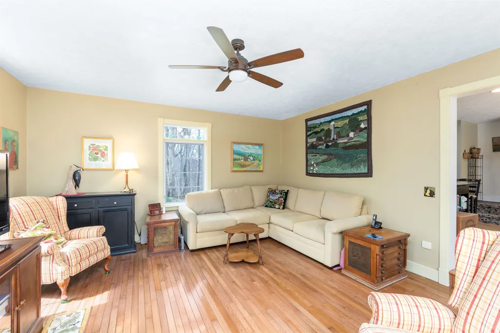 153 Postiche Lane Hinesburg VT 05461
