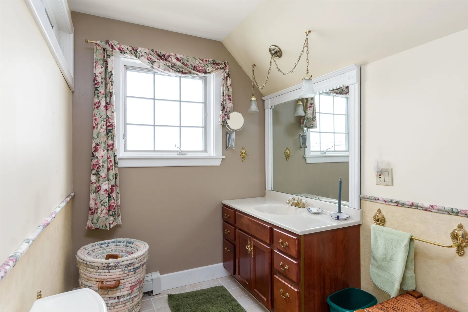 153 Postiche Lane Hinesburg VT 05461
