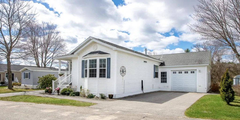 219 Mackerel Avenue Portsmouth NH 03801