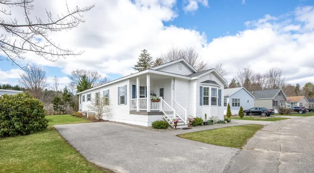 219 Mackerel Avenue Portsmouth NH 03801