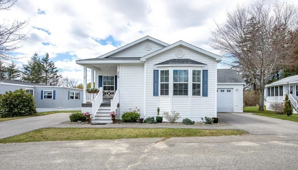 219 Mackerel Avenue Portsmouth NH 03801