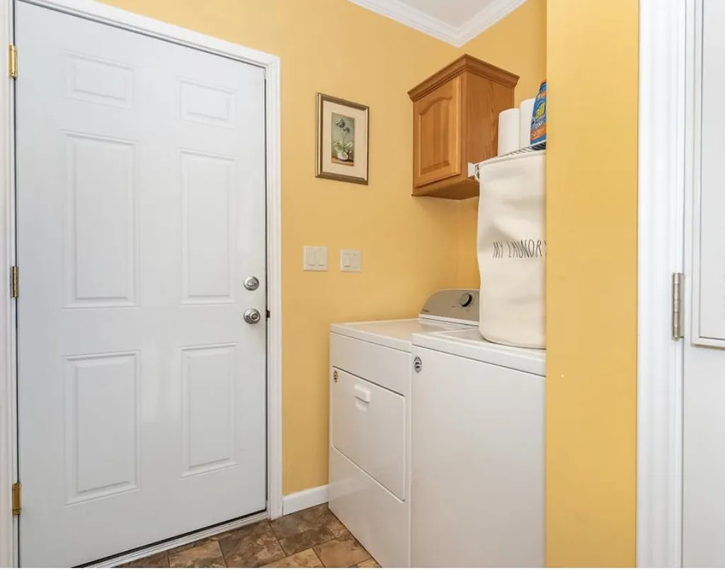219 Mackerel Avenue Portsmouth NH 03801