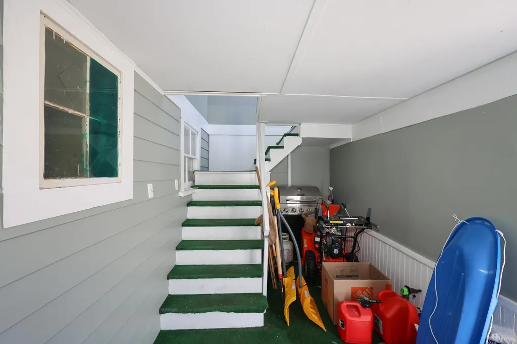 39 Vine Street Nashua NH 03060