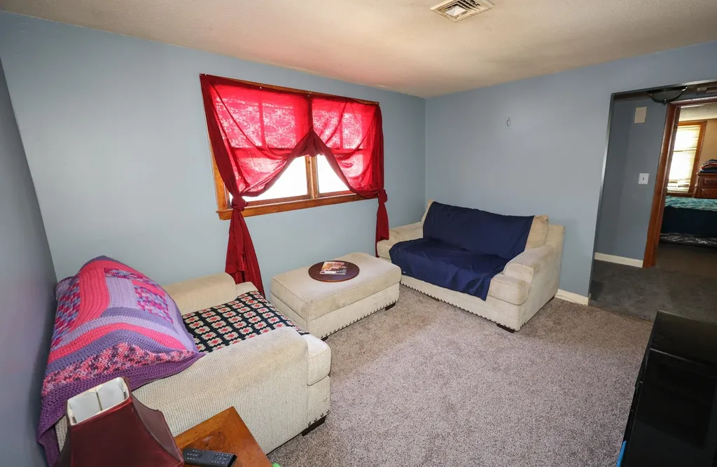 39 Vine Street Nashua NH 03060