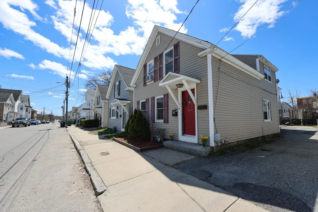 39 Vine Street Nashua NH 03060