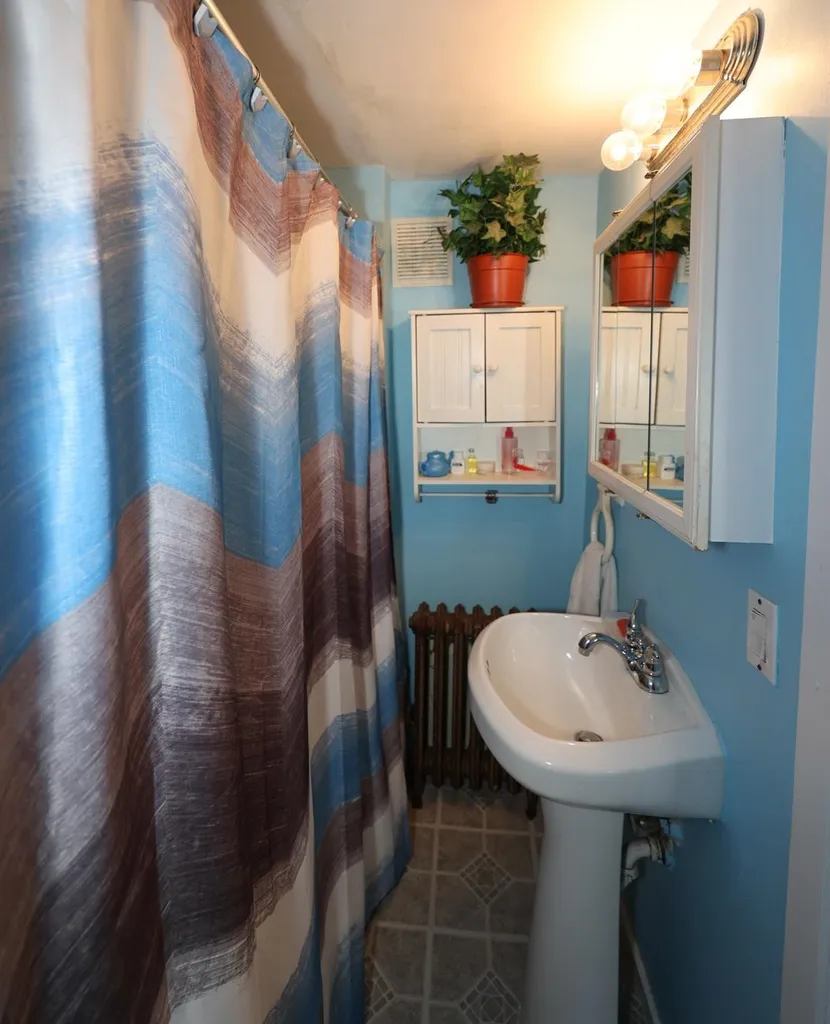 39 Vine Street Nashua NH 03060