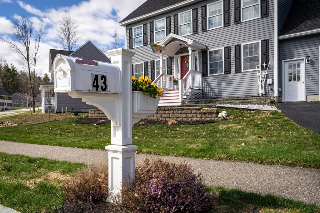 43 Ebony Drive Rochester NH 03867
