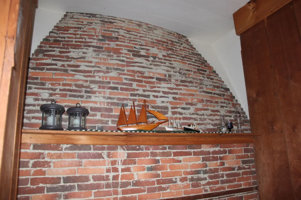 142 Newmarket Road Warner NH 03278