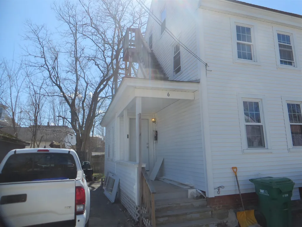 6 Harrison Avenue Rochester NH 03867