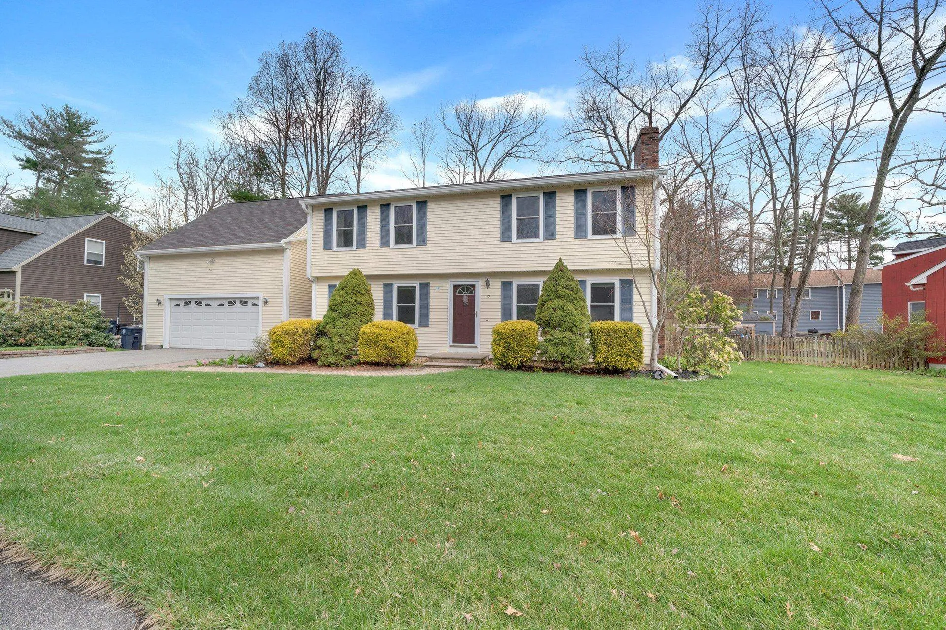 7 Hyacinth Drive Nashua NH 03062