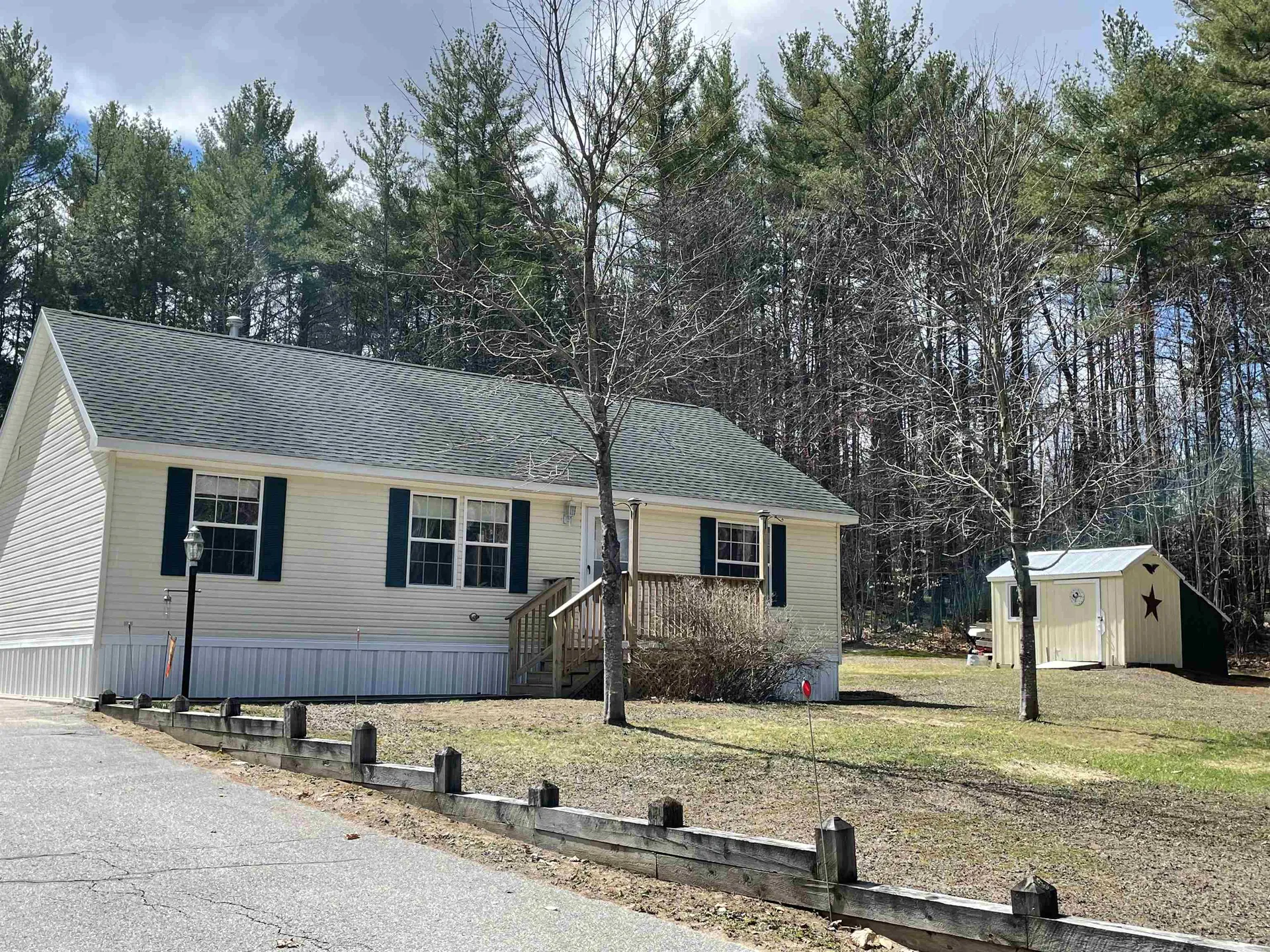 99 Riverwood Circle Effingham NH 03882