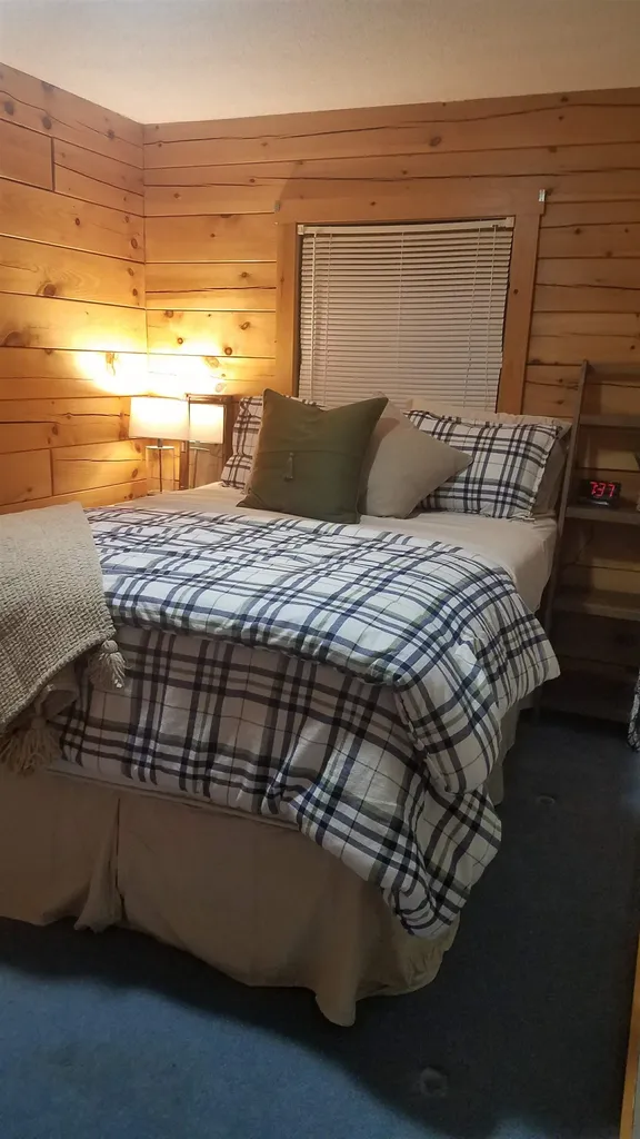 32 Kings Highway Colebrook NH 03576