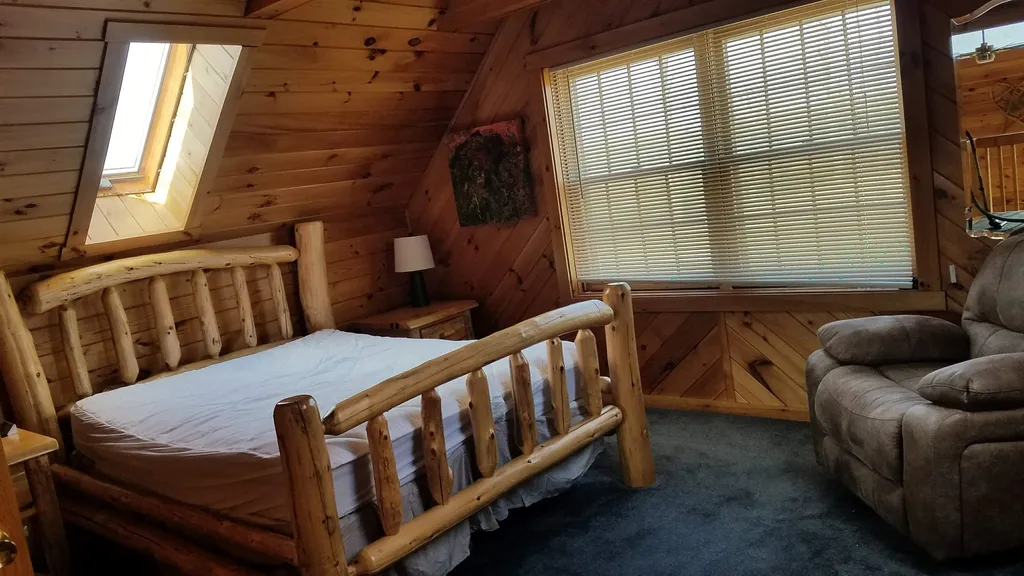 32 Kings Highway Colebrook NH 03576
