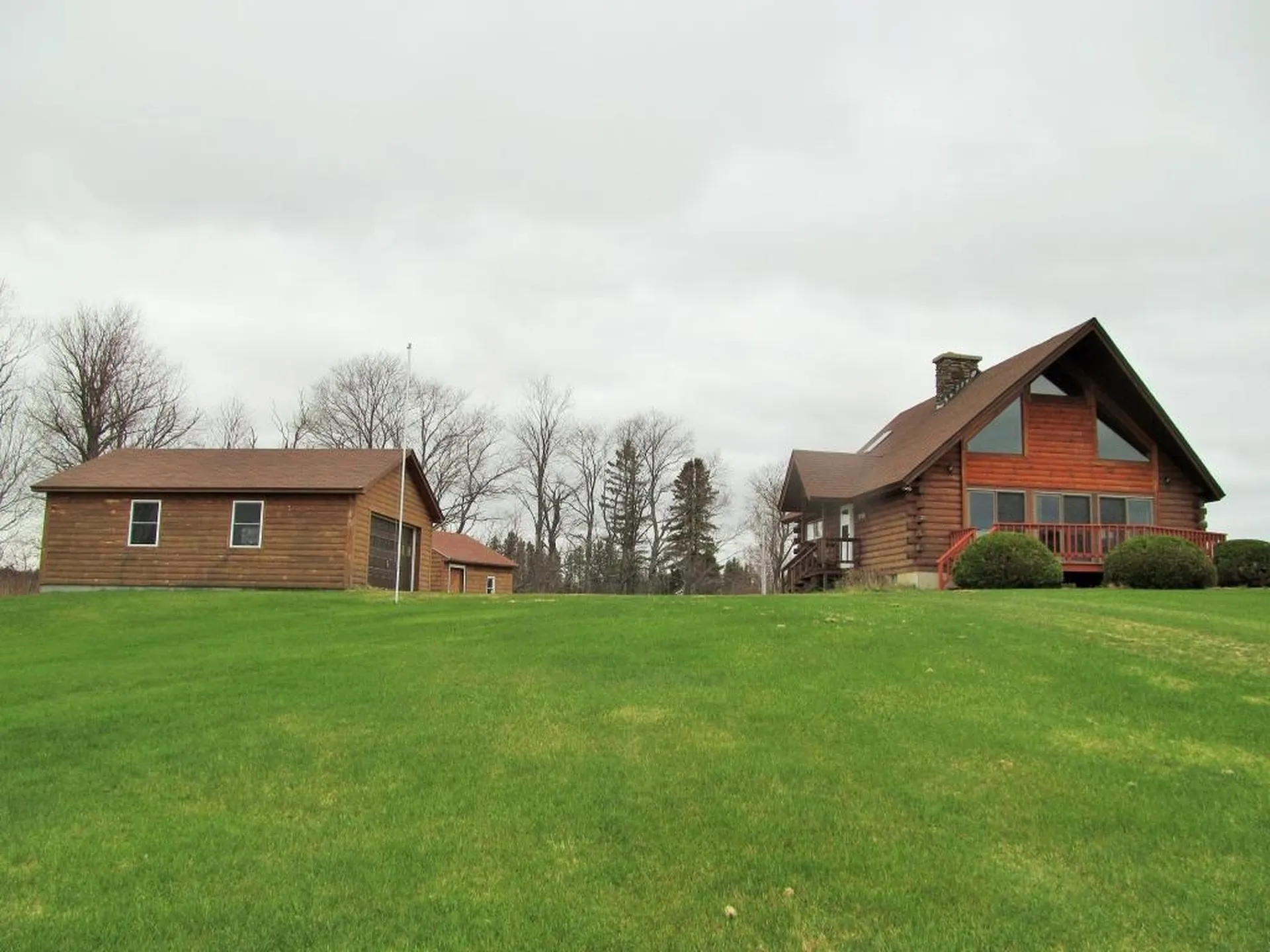 32 Kings Highway Colebrook NH 03576