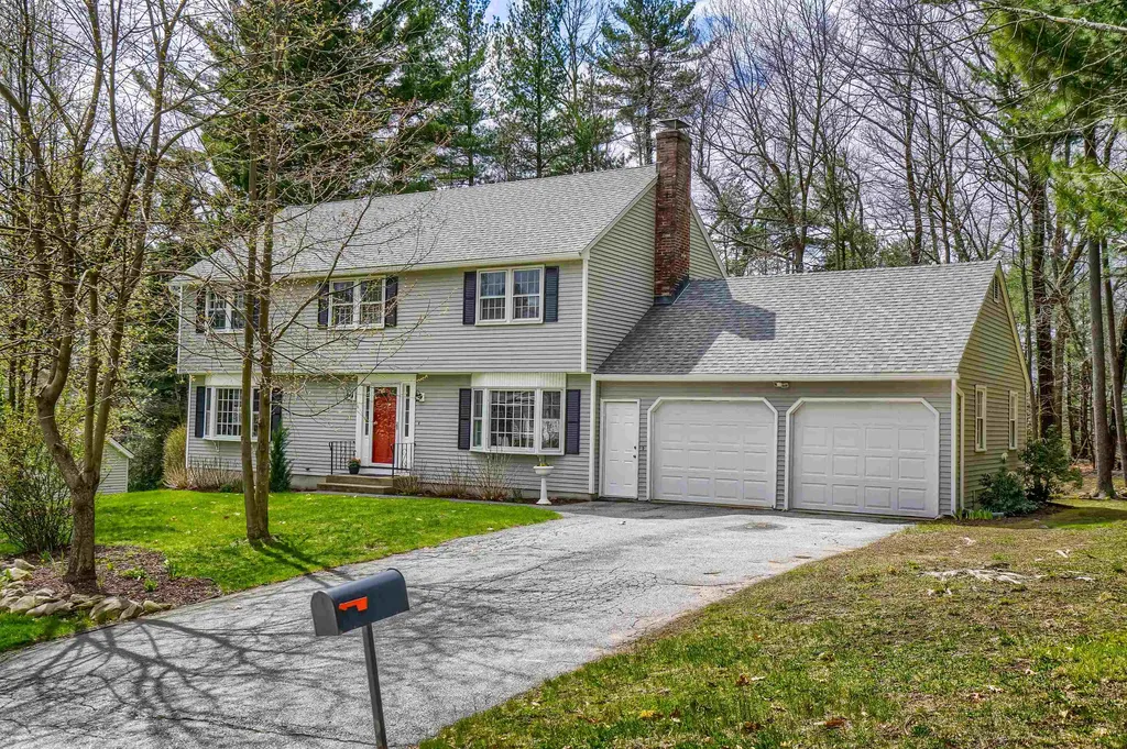 7 Whitman Road Nashua NH 03062