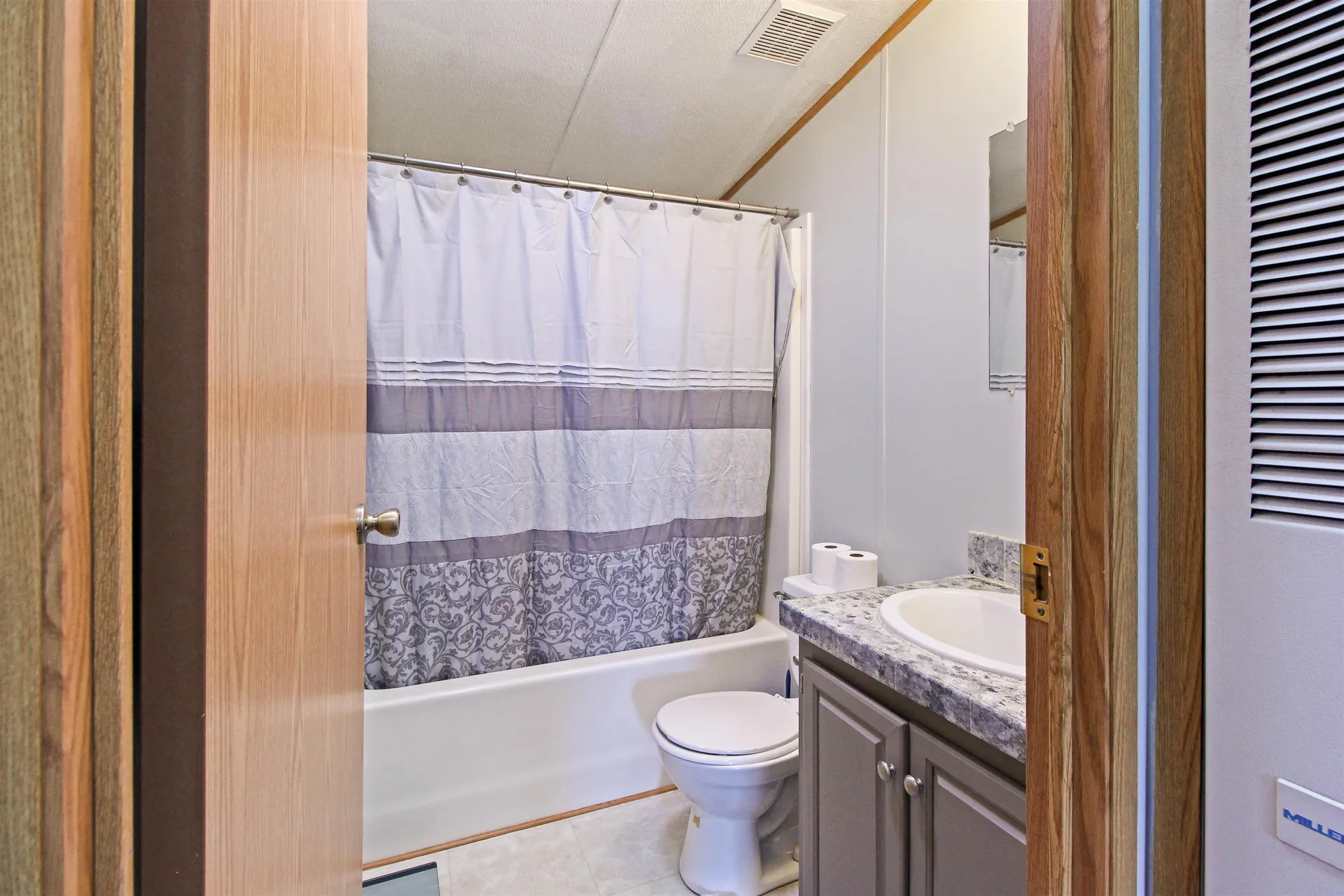 580 Bridge Road North Hero VT 05474