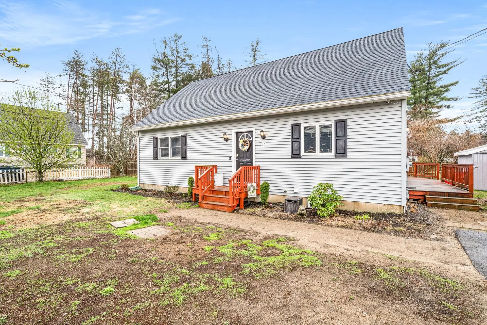 30 Henry Taylor Street Salem NH 03079