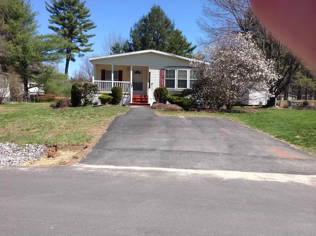 28 First Street Barrington NH 03825