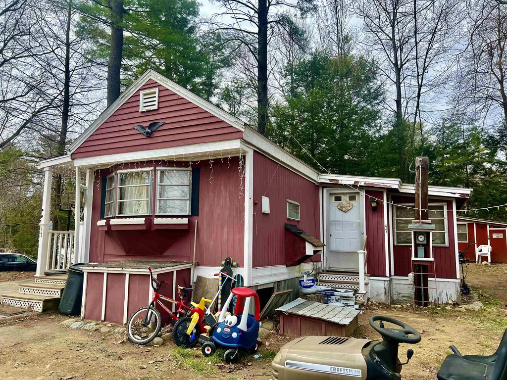 47 Elm Street Northwood NH 03261