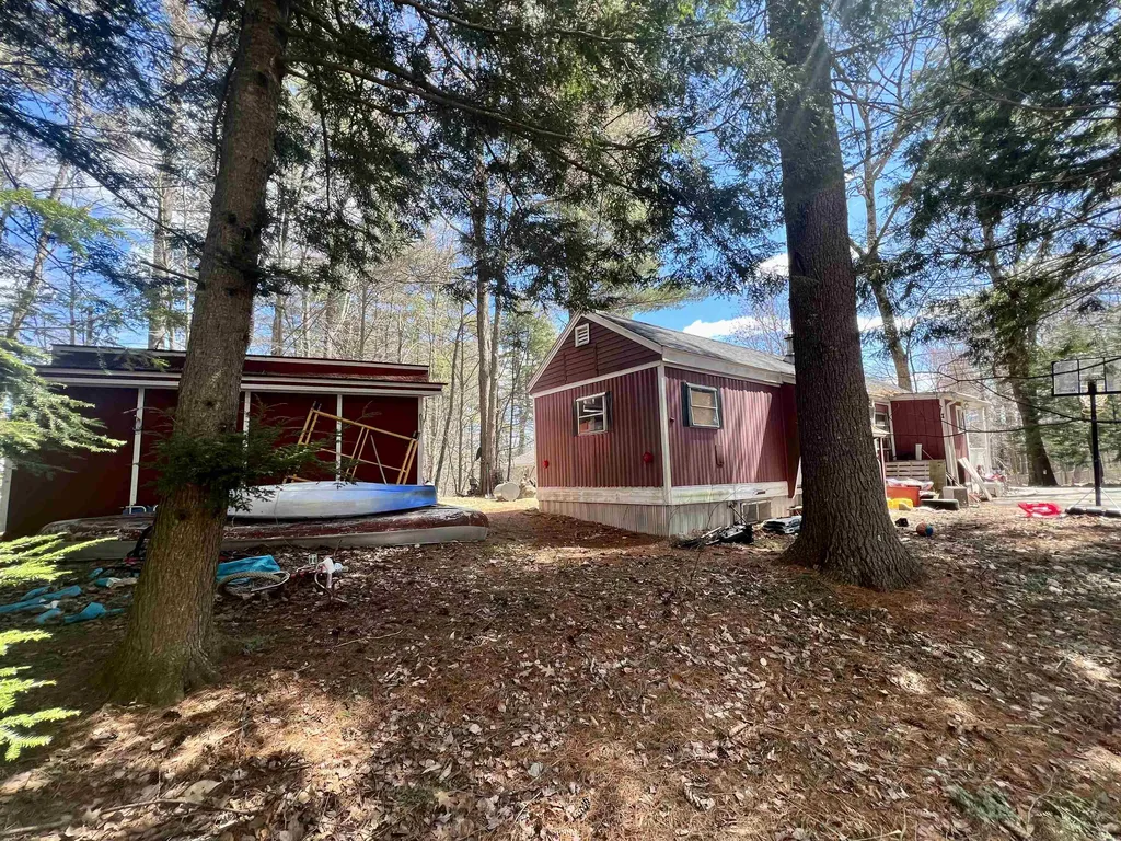47 Elm Street Northwood NH 03261