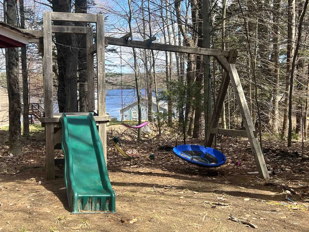 47 Elm Street Northwood NH 03261