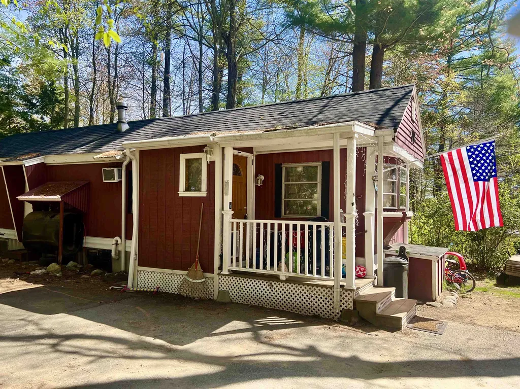47 Elm Street Northwood NH 03261