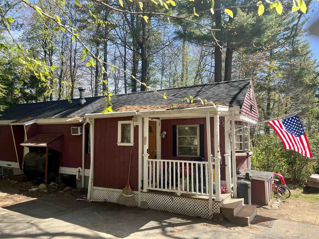47 Elm Street Northwood NH 03261