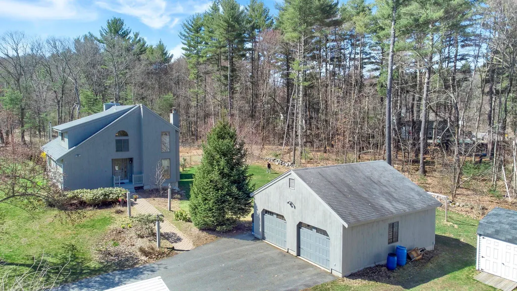36 Stanley Brook Drive Salem NH 03079