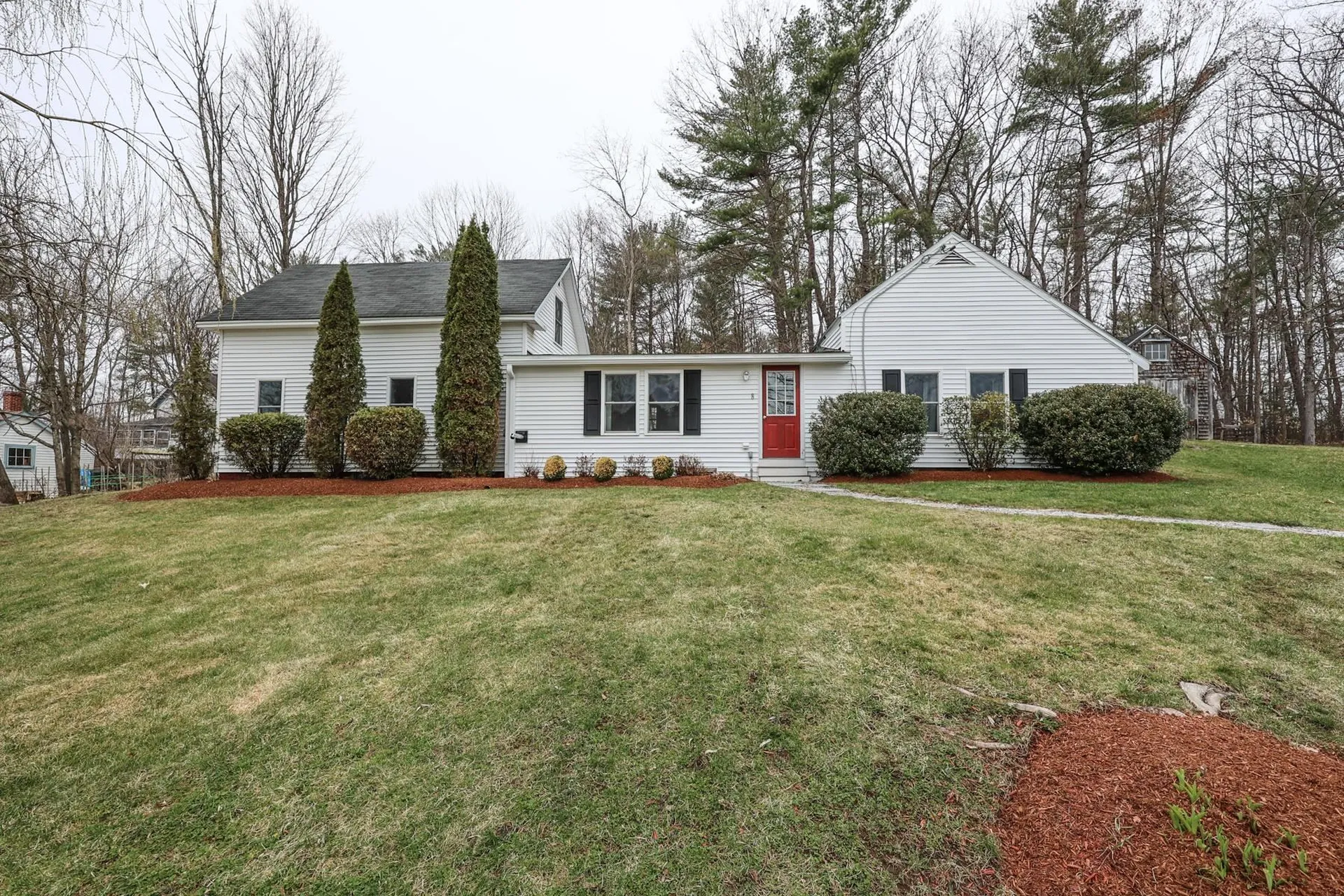 8 Poplar Street Tilton NH 03276