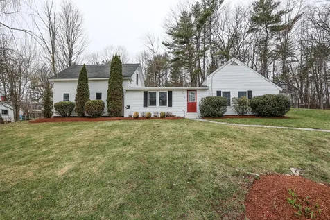 8 Poplar Street Tilton NH 03276