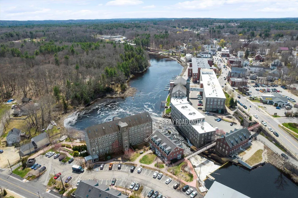 6 Bay Road Newmarket NH 03857