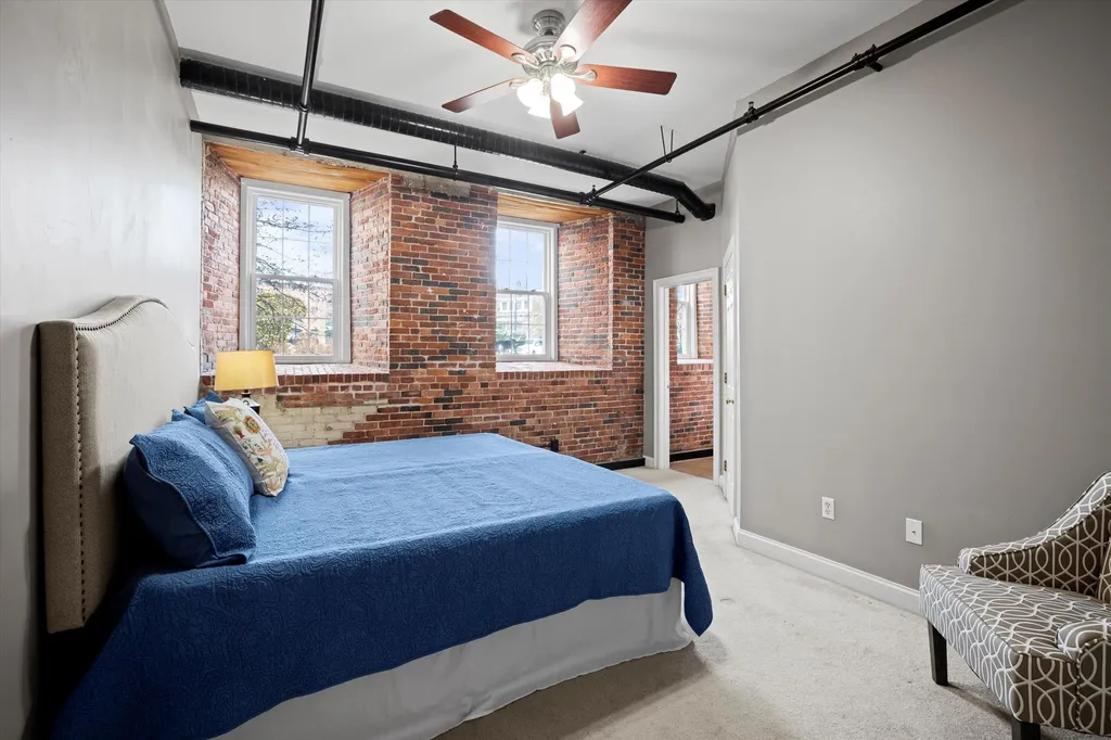 6 Bay Road Newmarket NH 03857