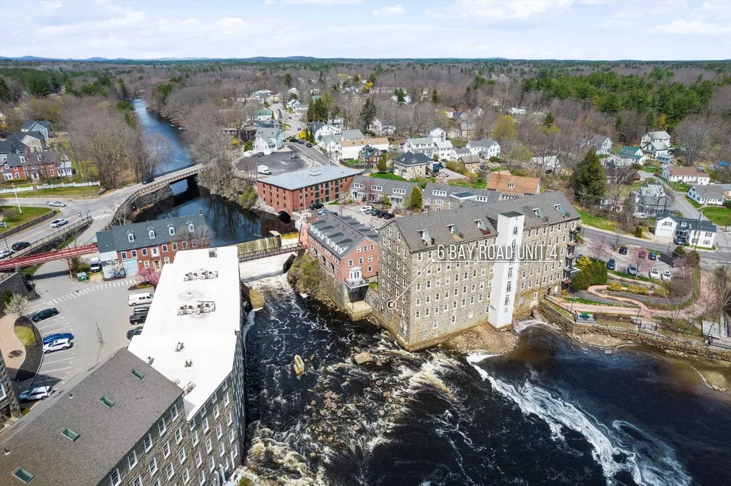 6 Bay Road Newmarket NH 03857
