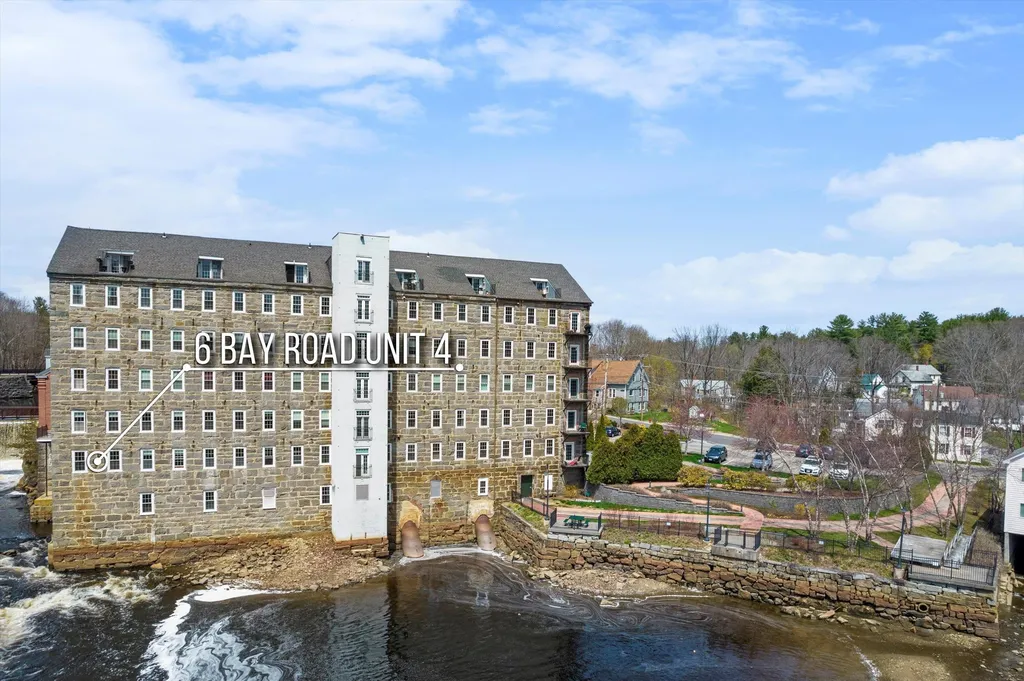 6 Bay Road Newmarket NH 03857