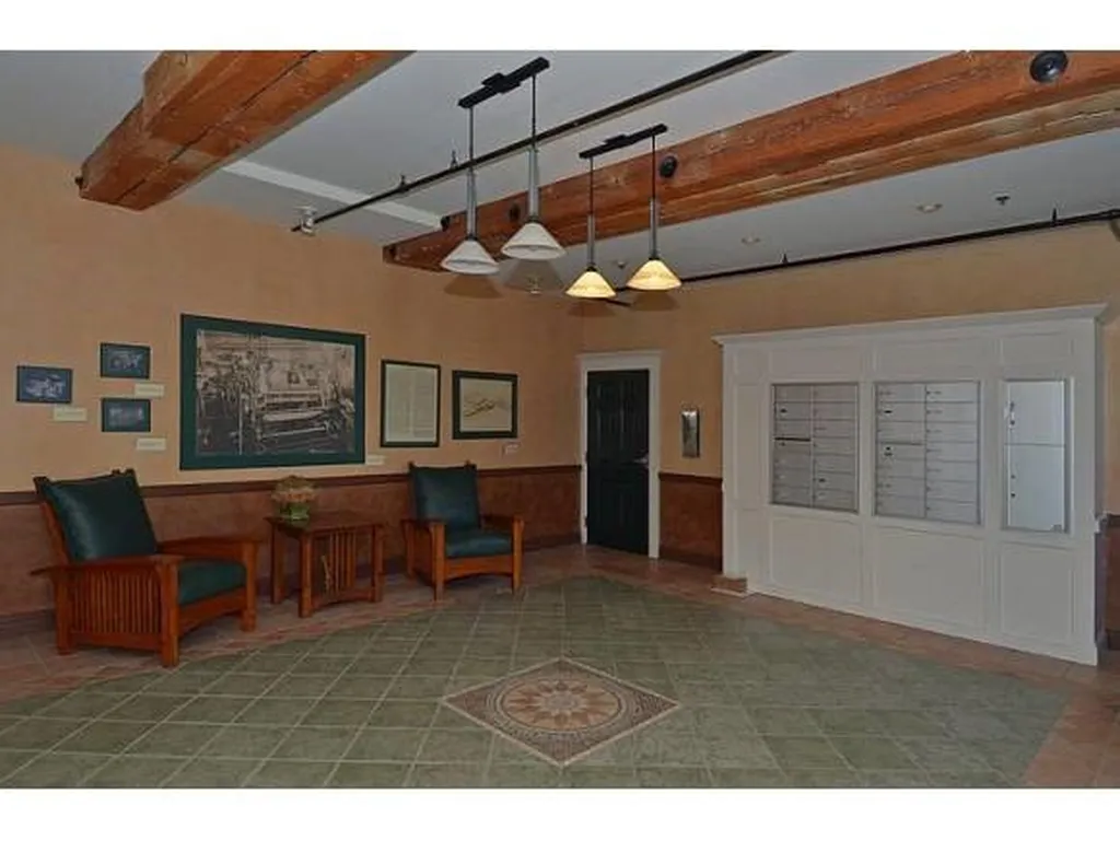 6 Bay Road Newmarket NH 03857