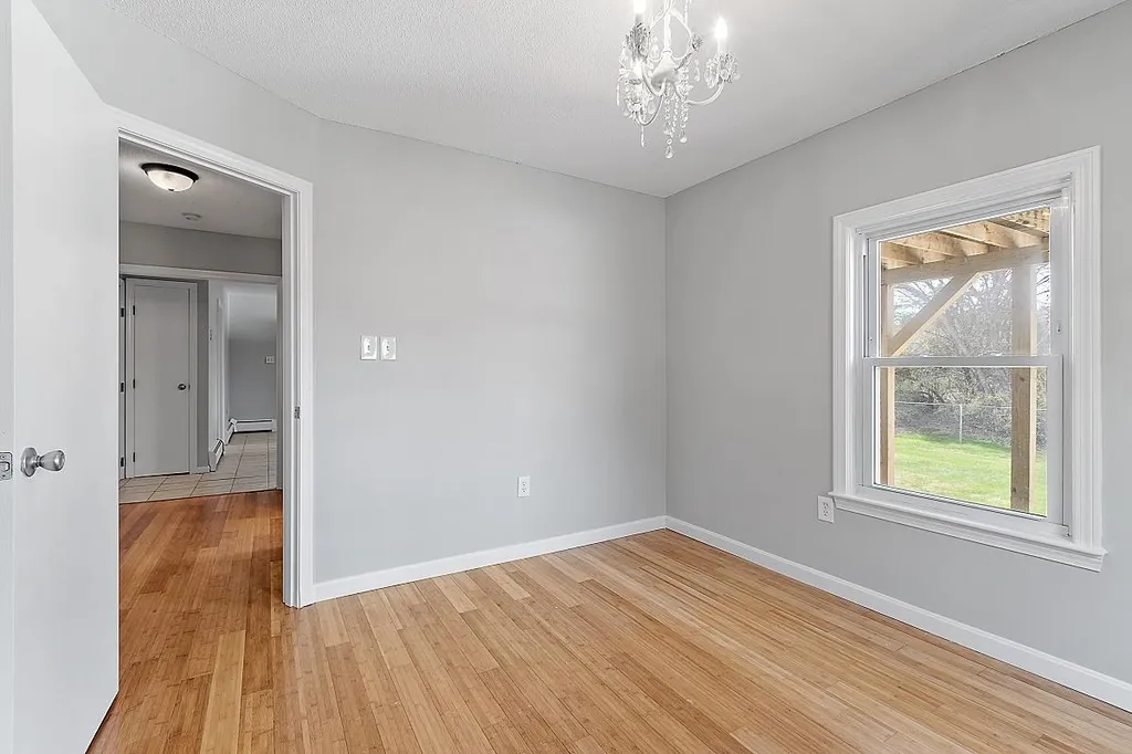 81 N Lowell Road Windham NH 03087