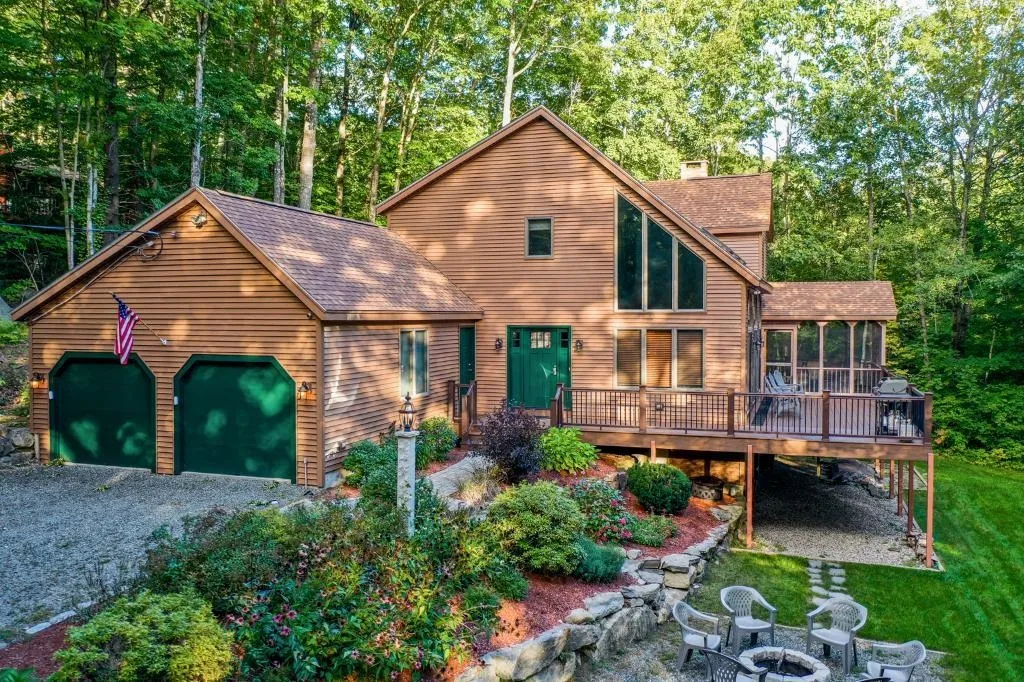 31 Paglia Street Moultonborough NH 03254