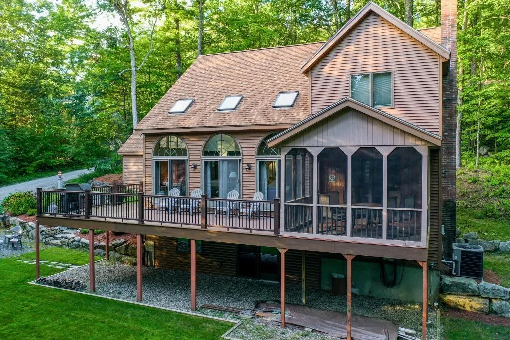 31 Paglia Street Moultonborough NH 03254