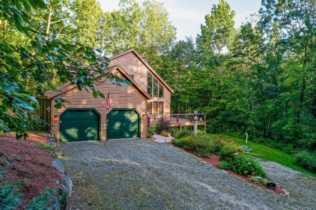 31 Paglia Street Moultonborough NH 03254
