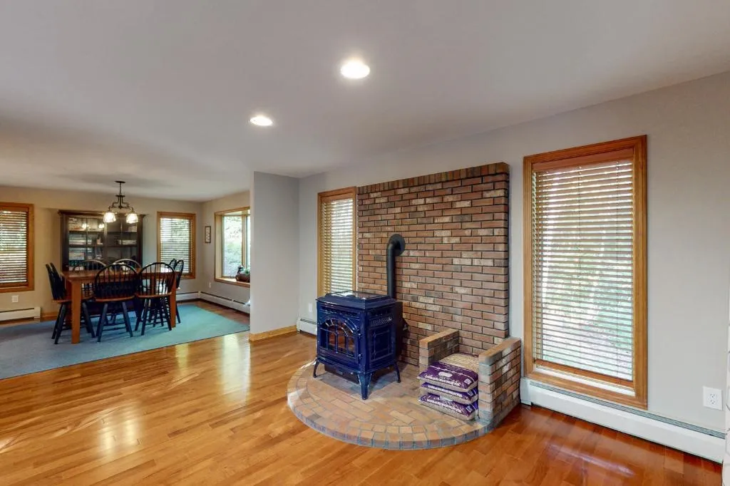 31 Paglia Street Moultonborough NH 03254