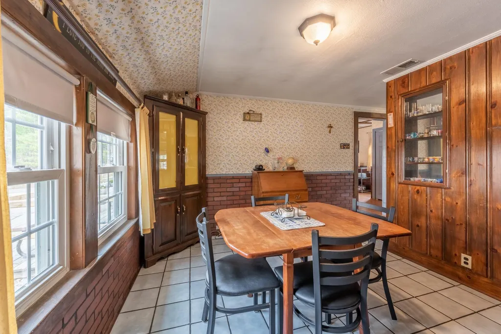 165 West Main Street Warner NH 03278
