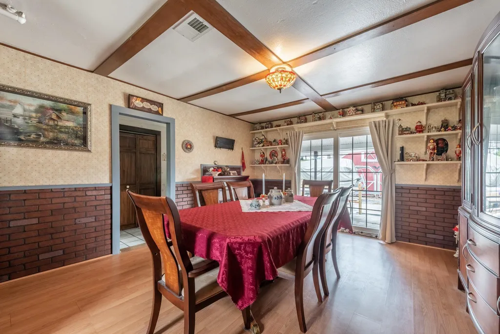 165 West Main Street Warner NH 03278
