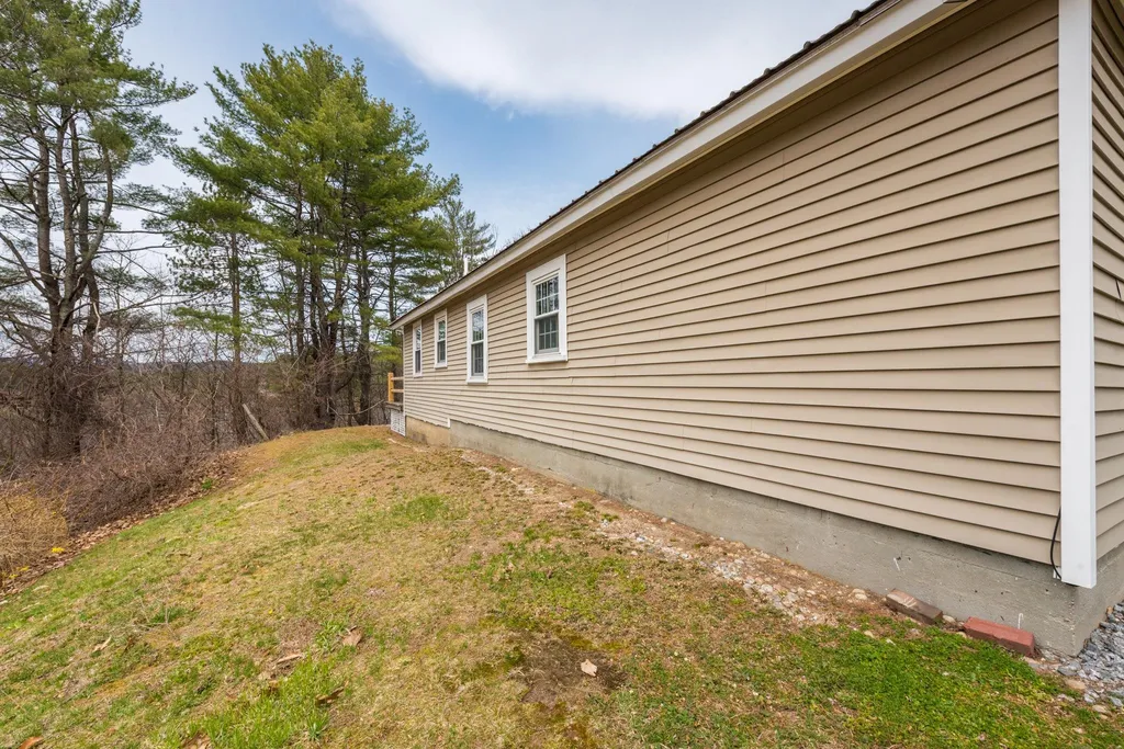 165 West Main Street Warner NH 03278