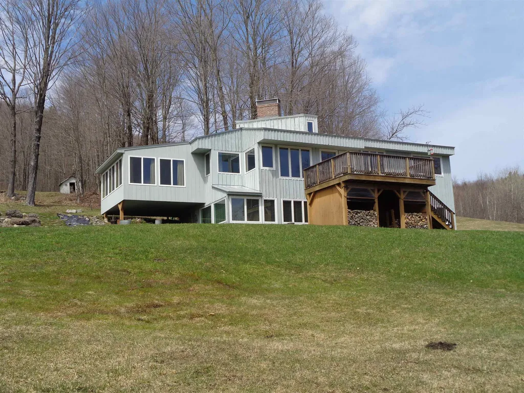 695 North Road Vershire VT 05079