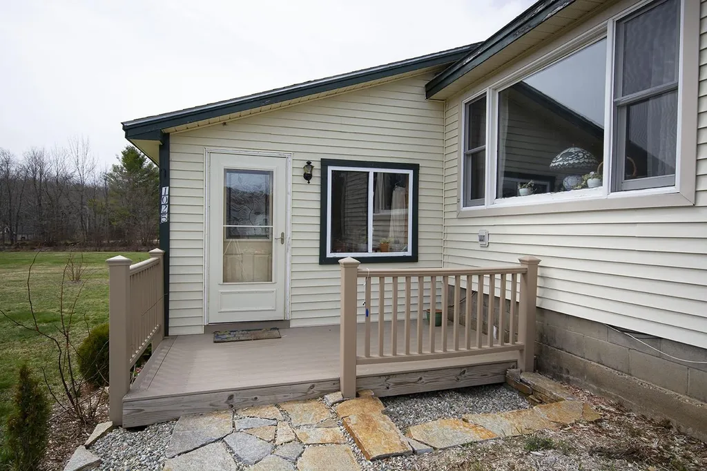 1025 Brook Road Goshen NH 03752