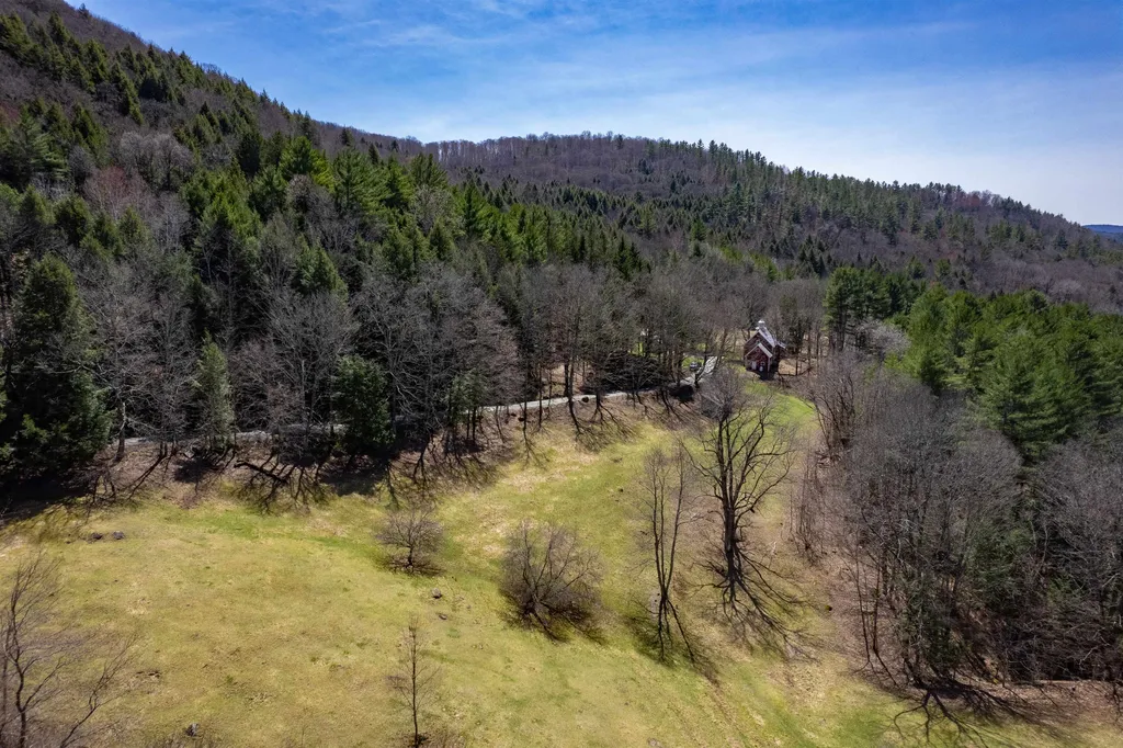 26 Drew Road Tunbridge VT 05077