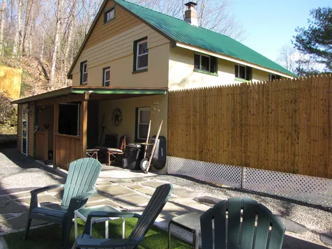 15 Vt Route 30 Newfane VT 05345