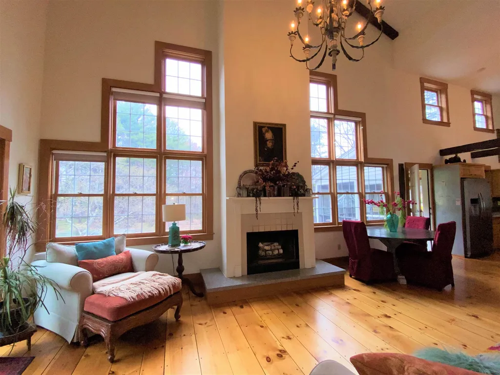73 Main Street Hopkinton NH 03229